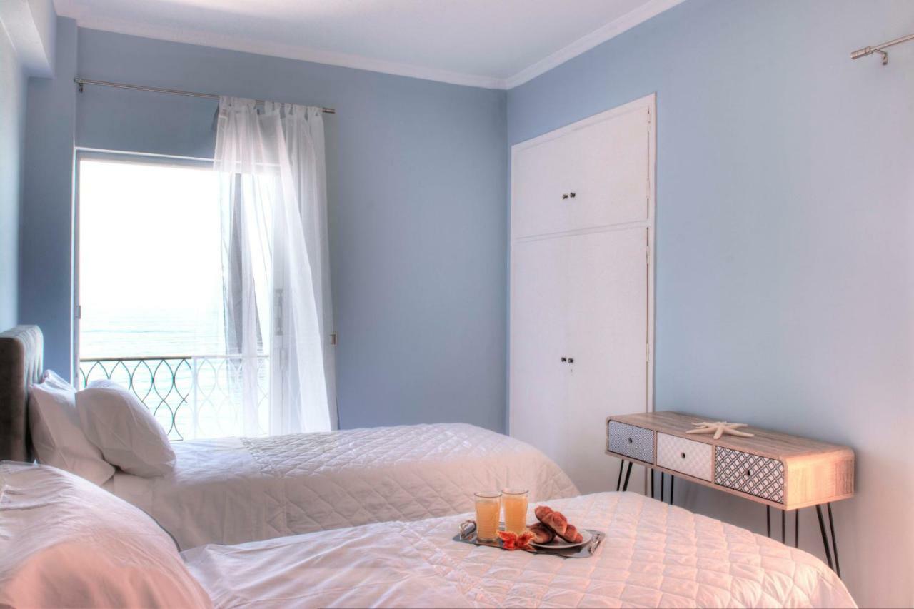 T8 Apartment On The Beach Benitses  Extérieur photo